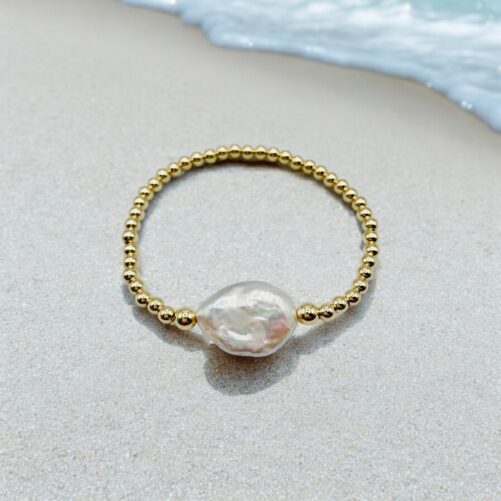 Unique Oval Pearl and gold bracelet B718