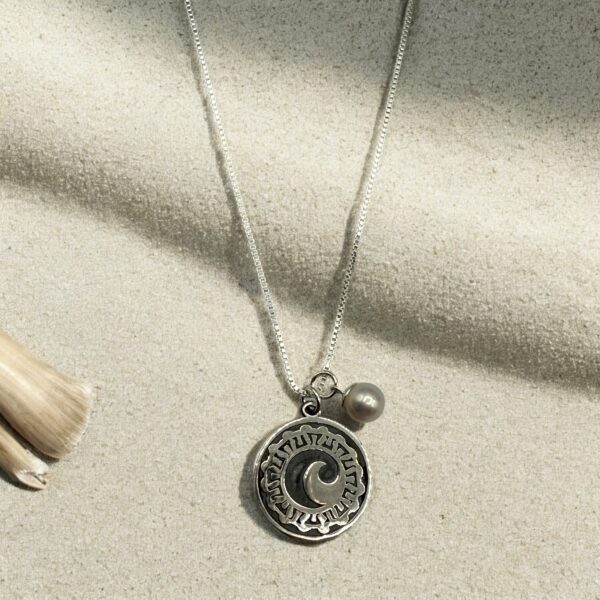 Cisco Large pendant necklace