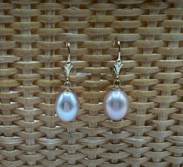 Soft Pink Teardrop Pearl Earring ED1299